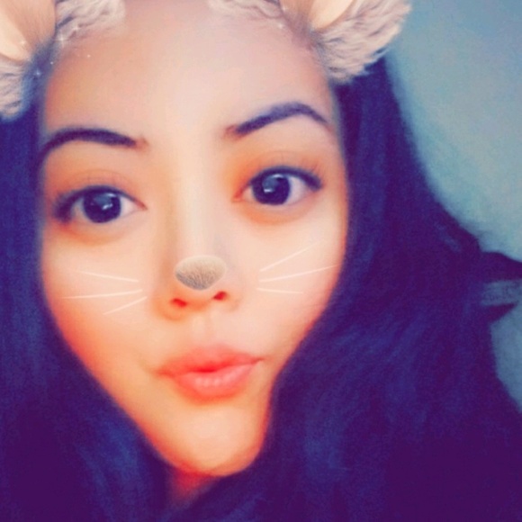 Meet your Posher, Alexandra - Picture 1 of 1